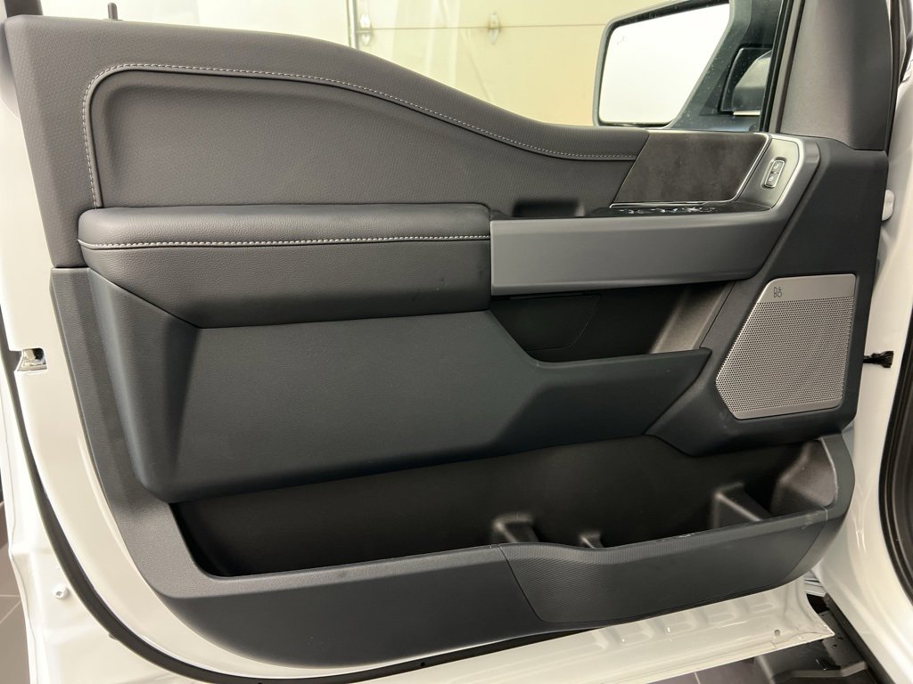 New 2025 Ford F150 XLT w/ Equipment Group 303A High image 32