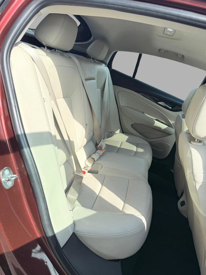 Used 2018 Buick Regal Essence w/ Driver Confidence Package #1 image 27