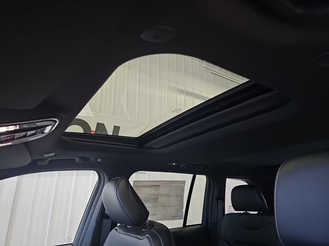New 2026 Jeep Grand Cherokee Altitude AWD/4WD image 21