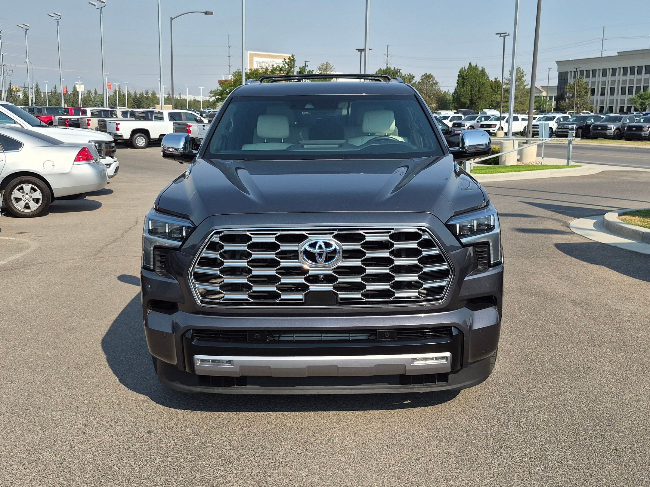 Used 2023 Toyota Sequoia Capstone AWD/4WD image 9