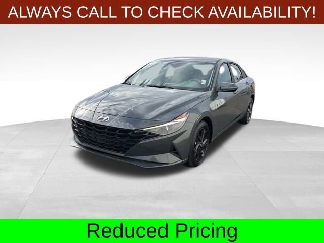 Used 2023 Hyundai Elantra SEL image 3