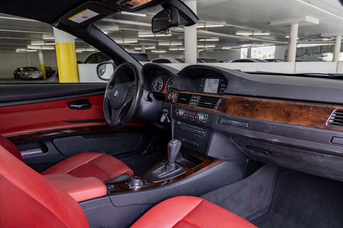 Used 2012 BMW 328i Convertible image 23