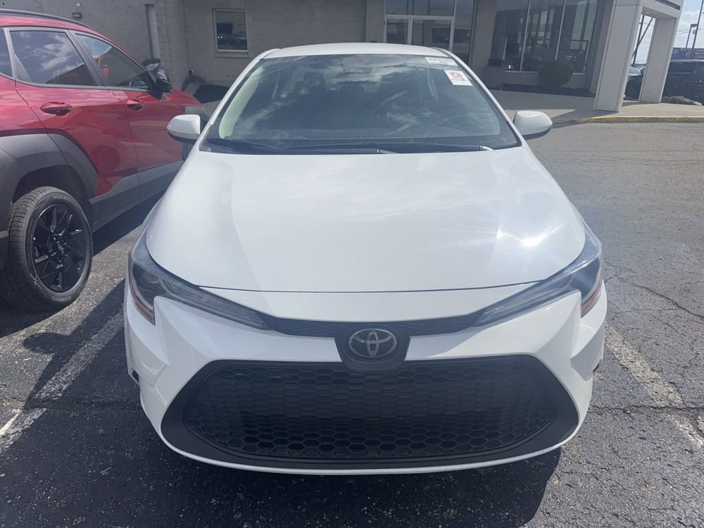 Used 2021 Toyota Corolla LE image 6