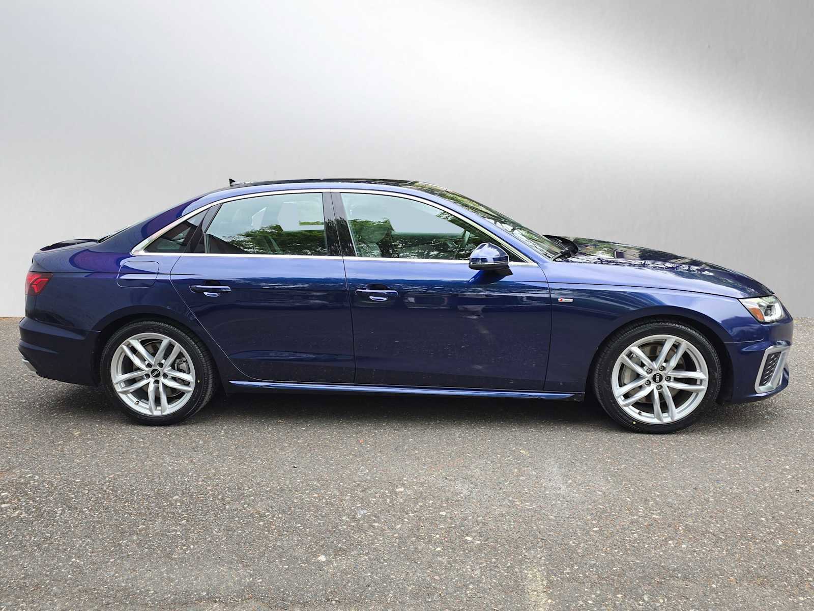 Used 2022 Audi A4 2.0T Premium Plus AWD/4WD image 2