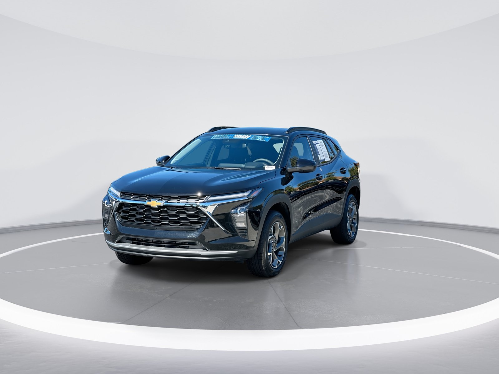 Used 2026 Chevrolet Trax LT FWD image 5