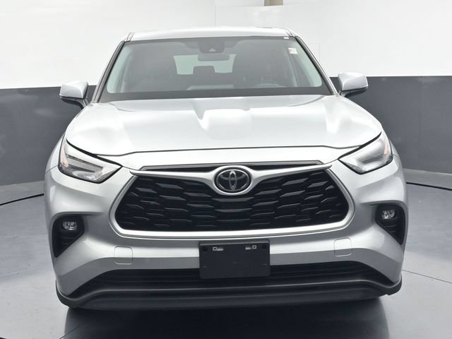 Used 2023 Toyota Highlander LE AWD/4WD image 42