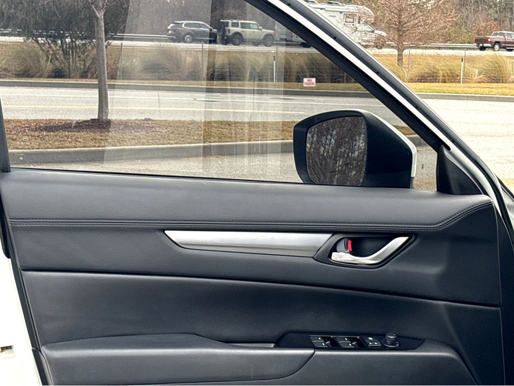 Used 2019 MAZDA CX-5 Touring image 11