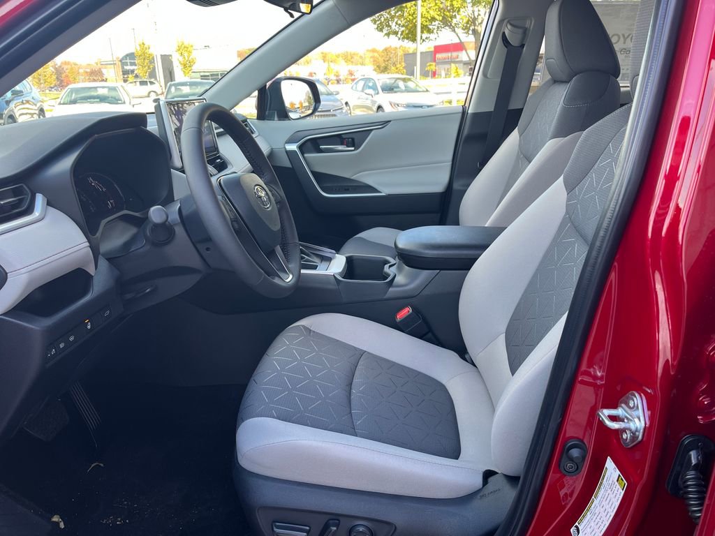 New 2025 Toyota RAV4 XLE image 10