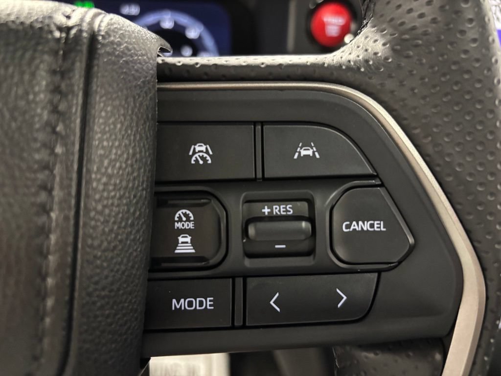 Used 2026 Toyota 4Runner TRD Off-Road Premium AWD/4WD image 18