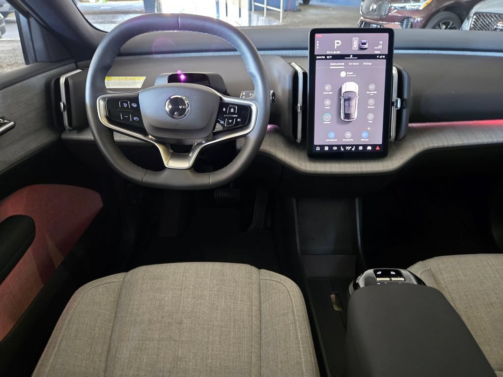 Certified 2025 Volvo EX30 Ultra AWD/4WD image 18