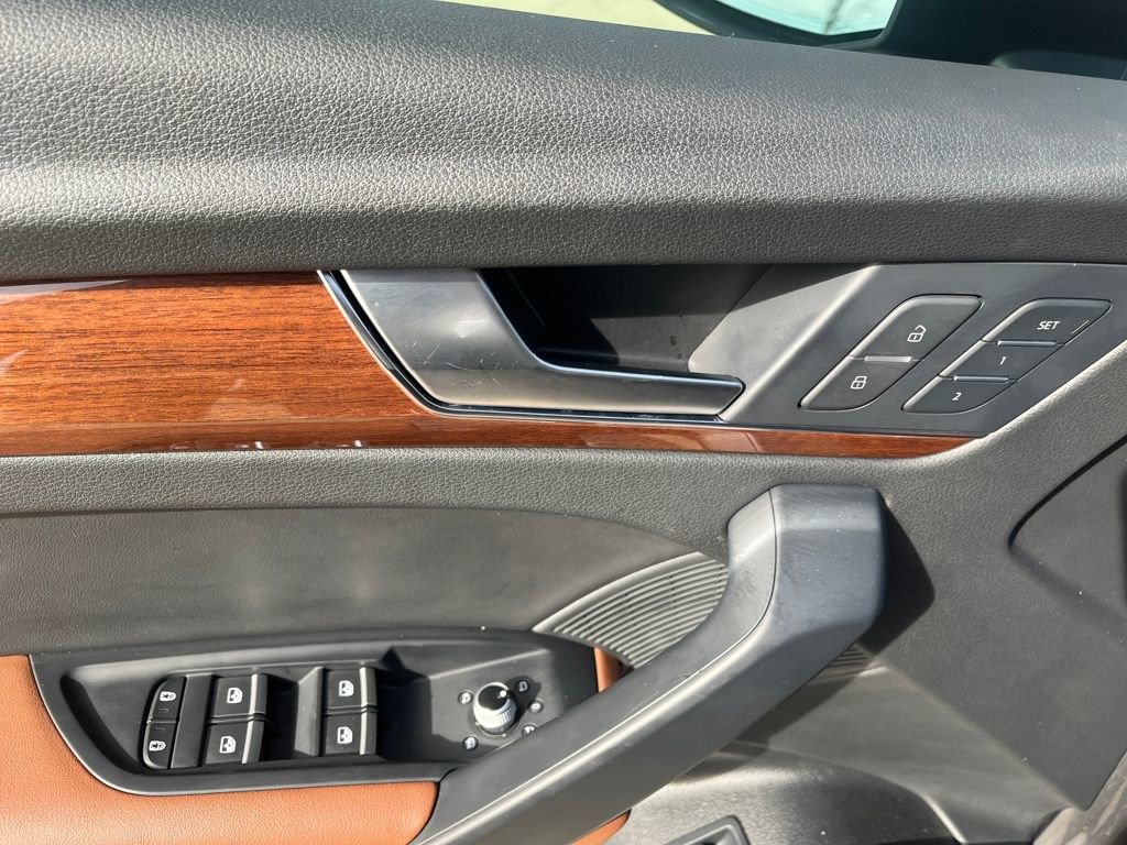 Used 2022 Audi Q5 2.0T Premium Plus w/ Premium Plus Package image 14