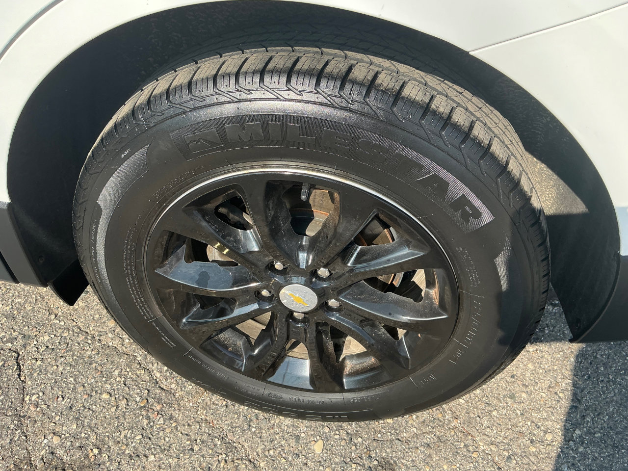 Used 2019 Chevrolet Equinox LT w/ Driver Convenience Package image 22