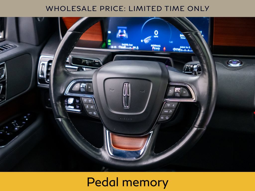 Used 2024 Lincoln Navigator Reserve AWD/4WD image 10