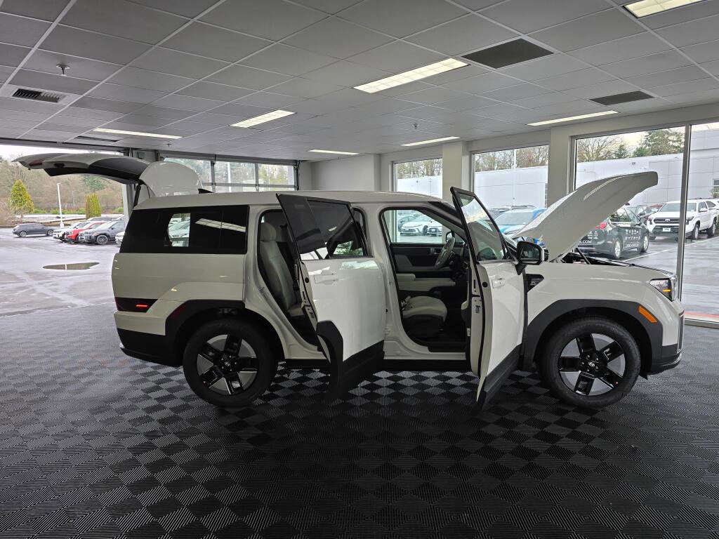 New 2026 Hyundai Santa Fe SE image 17