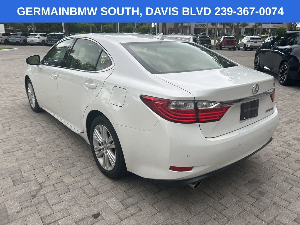 Used 2013 Lexus ES 350 w/ Luxury Pkg FWD image 3