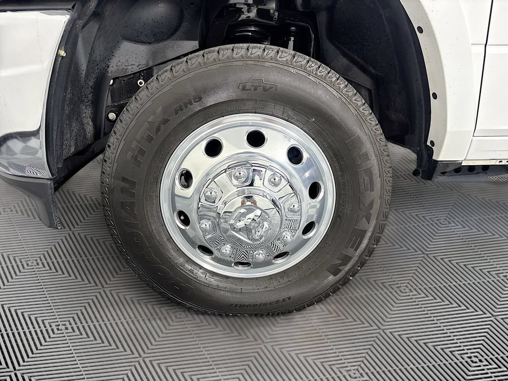Used 2025 RAM 3500 Longhorn w/ Towing Technology Group AWD/4WD image 32
