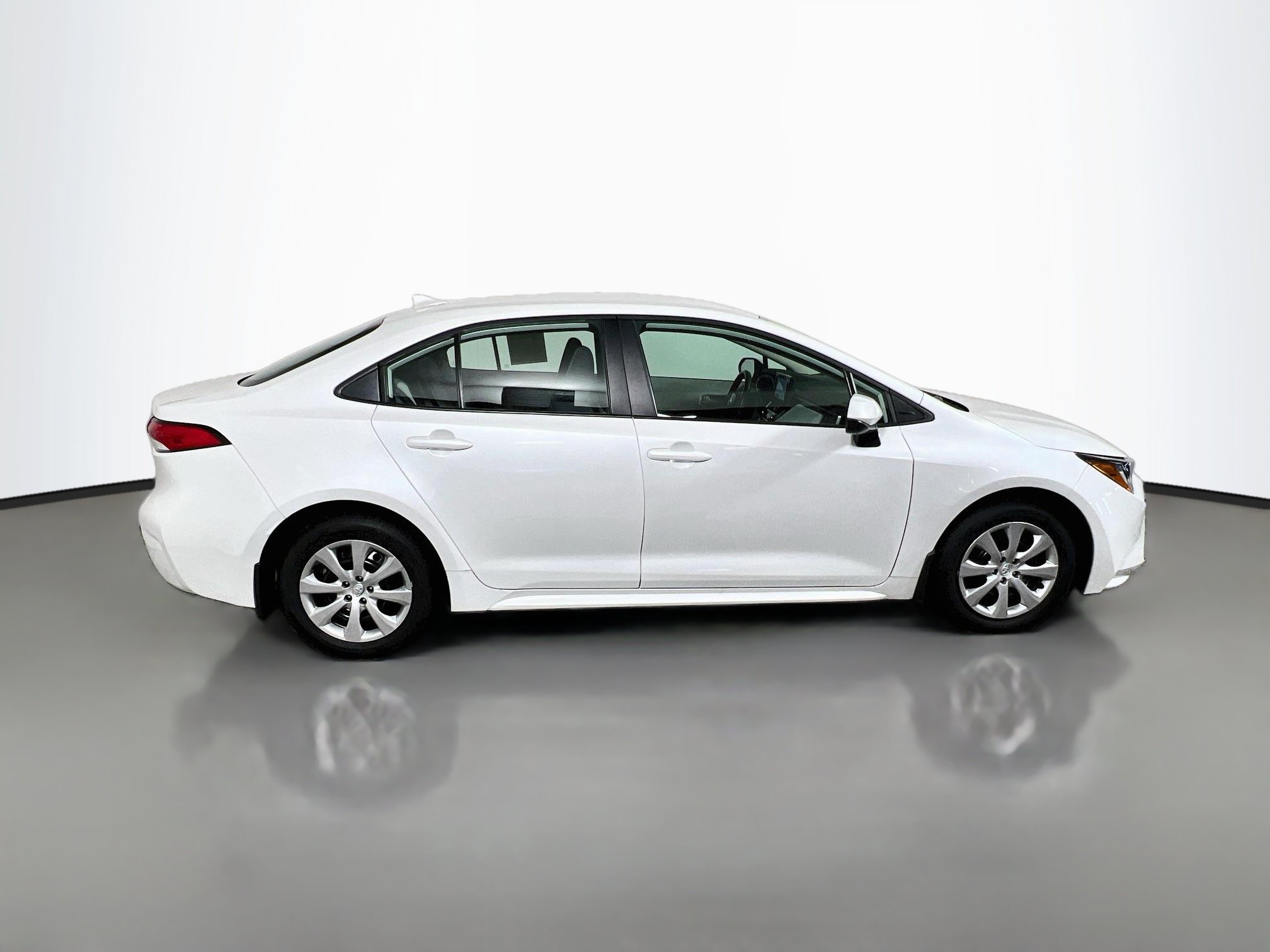 Used 2026 Toyota Corolla LE FWD image 3
