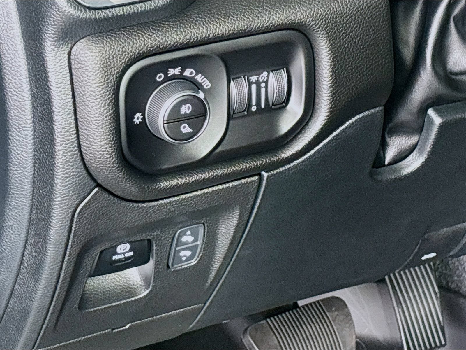 Used 2026 RAM 1500 Laramie w/ Night Edition RWD image 10