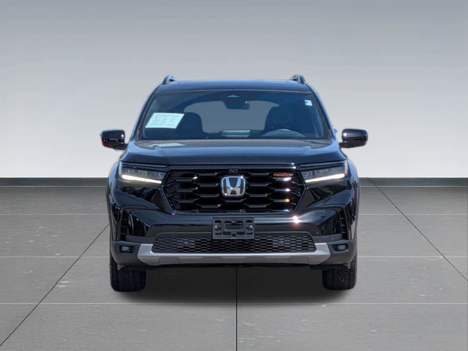 Certified 2024 Honda Pilot TrailSport image 8