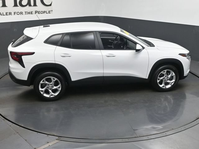 Used 2024 Chevrolet Trax LS w/ LS Convenience Package FWD image 43