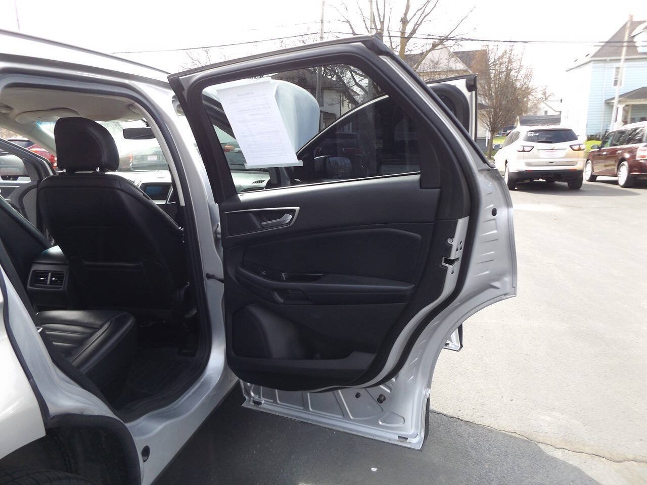 Used 2017 Ford Edge SEL w/ Equipment Group 201A AWD/4WD image 26