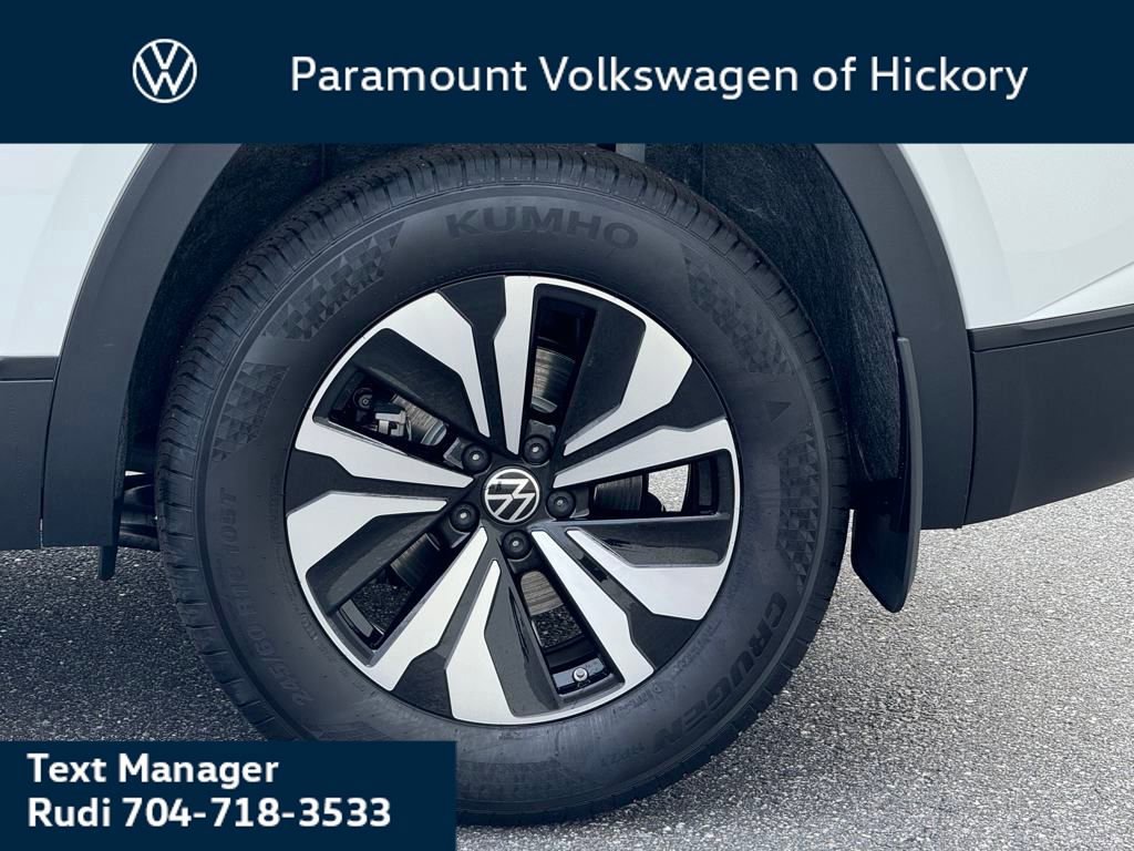 New 2026 Volkswagen Atlas Cross Sport SE image 3