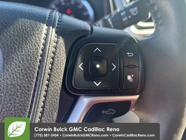 Used 2015 Toyota Highlander Limited w/ Driver Technology Package image 16