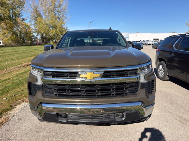 Used 2023 Chevrolet Silverado 1500 LT w/ Max Trailering Package AWD/4WD image 2