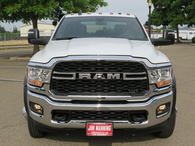 New 2023 RAM 5500 Tradesman w/ Chrome Appearance Group RWD image 5