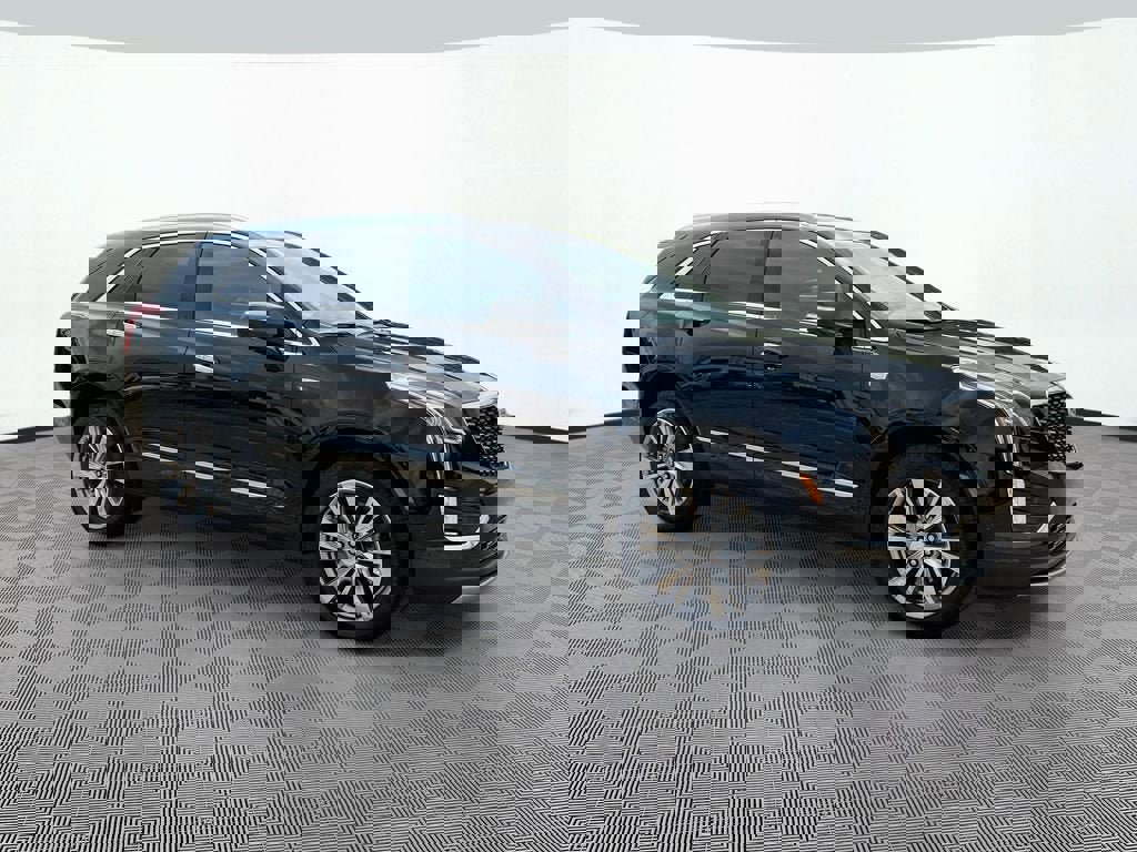 New 2025 Cadillac XT5 Premium Luxury w/ Technology Package image 3