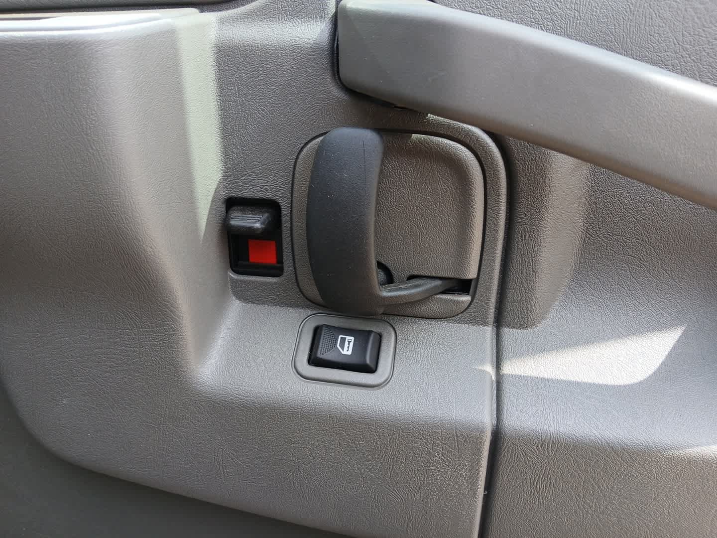 Used 2025 Chevrolet Express 3500 LS RWD image 39