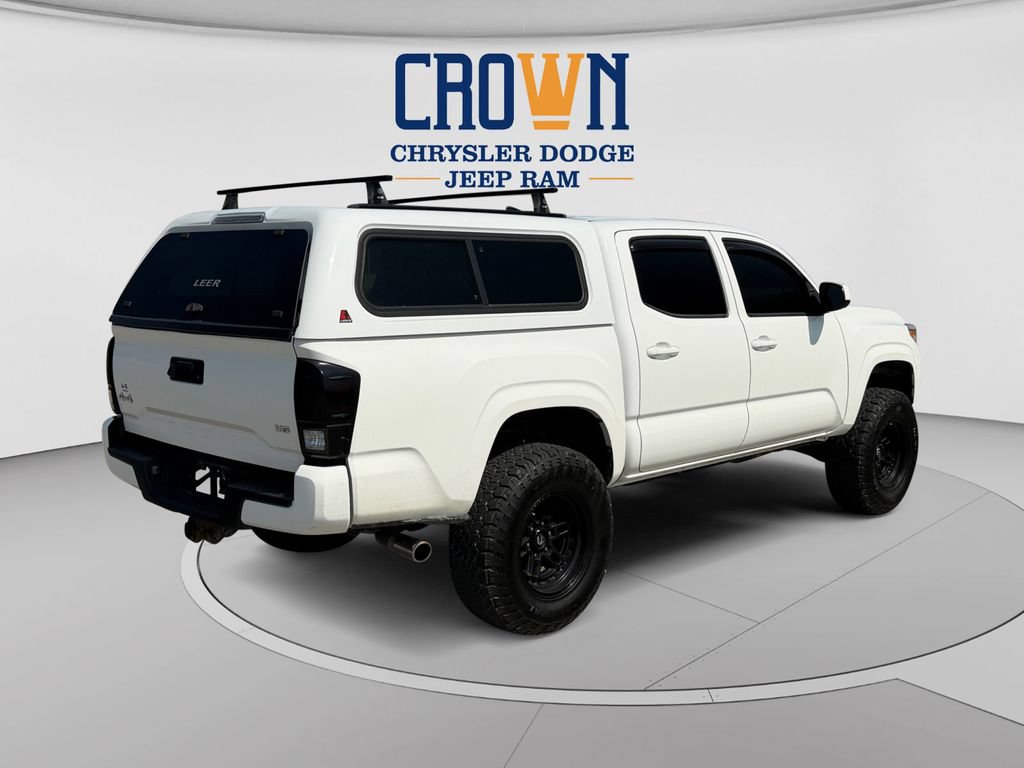 Used 2022 Toyota Tacoma SR AWD/4WD image 3