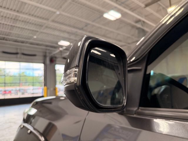 Used 2017 Toyota Tacoma TRD Sport w/ Tow Package AWD/4WD image 15
