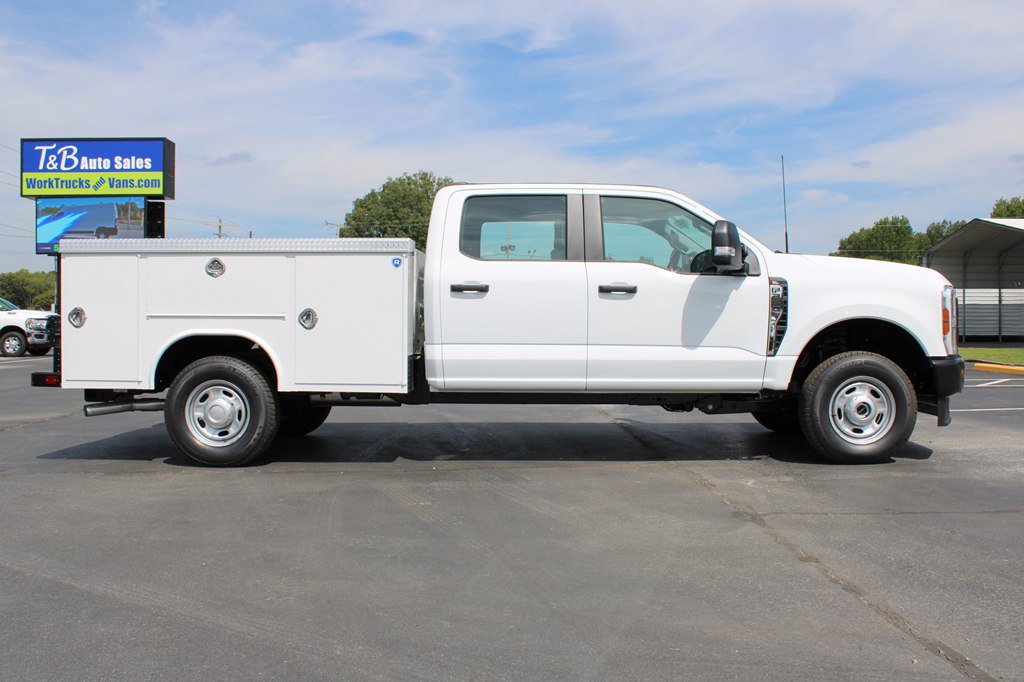 Used 2025 Ford F250 XL image 9