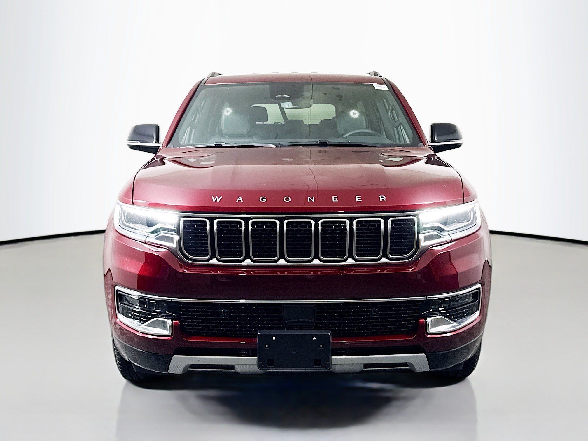 Used 2025 Jeep Wagoneer L Series II w/ 8-pass Seating Package AWD/4WD image 2