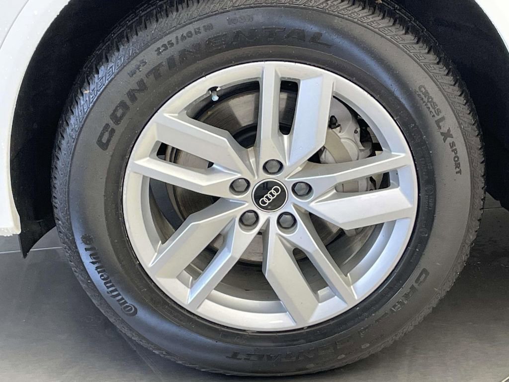 Certified 2023 Audi Q5 2.0T Premium w/ Convenience Package AWD/4WD image 11