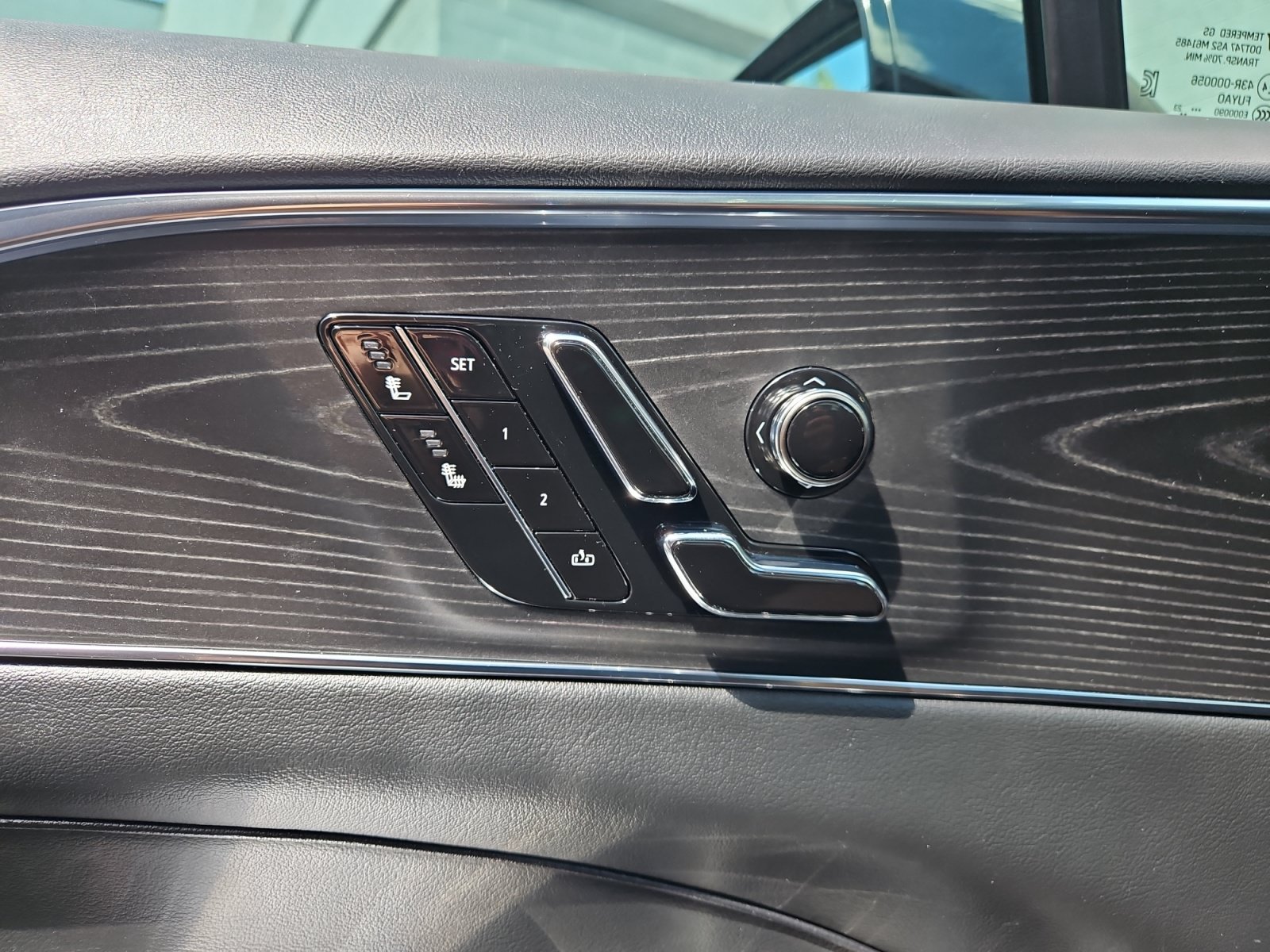 Used 2024 Cadillac Lyriq Luxury RWD image 16