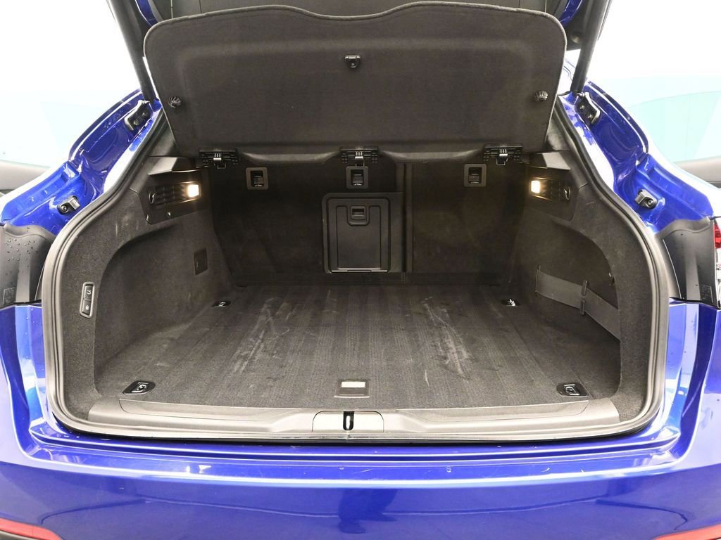 Used 2023 Maserati Levante Modena image 10
