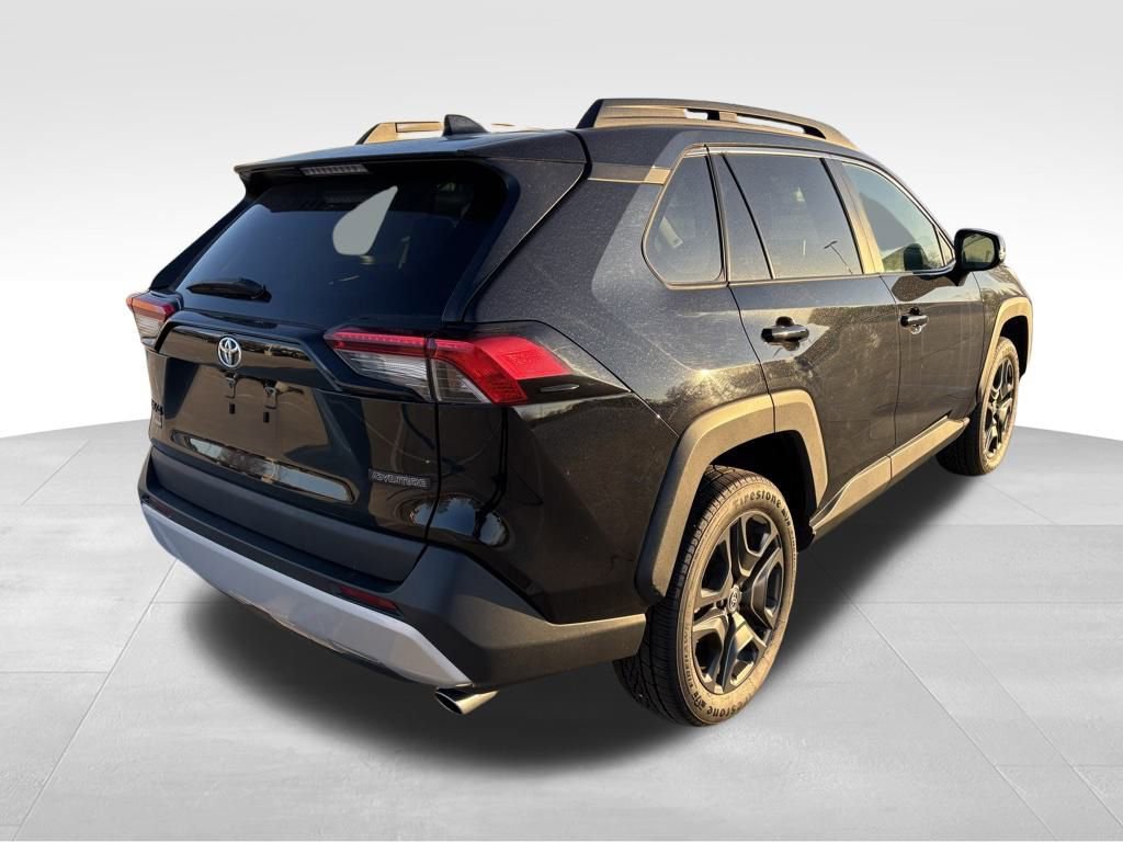 Used 2024 Toyota RAV4 Adventure image 7