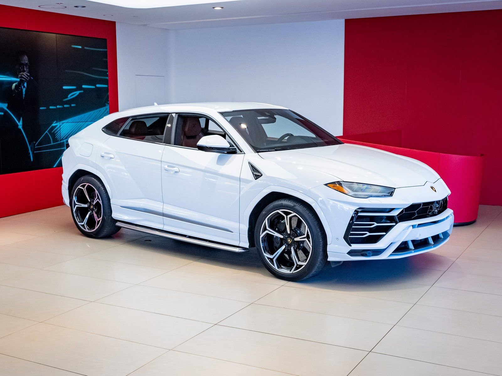 Used 2022 Lamborghini Urus image 1
