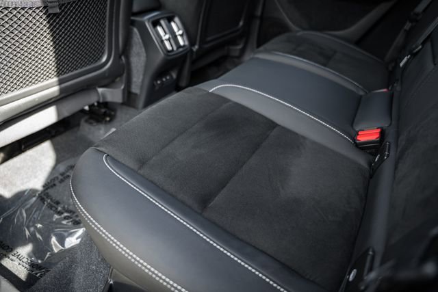 Used 2023 Volvo XC40 B5 Plus w/ Climate Package image 33