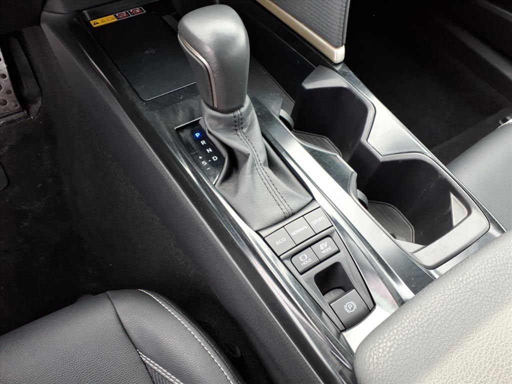 Certified 2025 Toyota Camry SE image 25