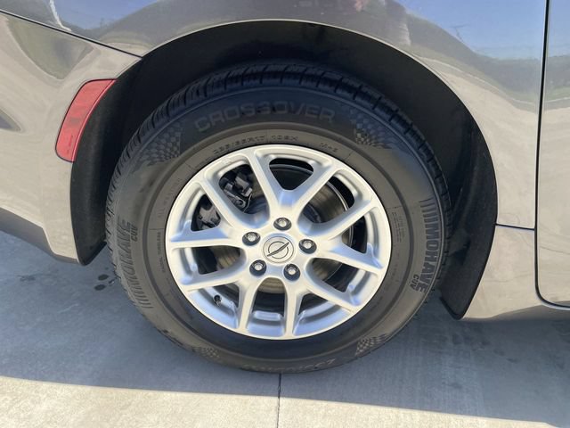 Used 2023 Chrysler Pacifica Touring-L FWD image 32