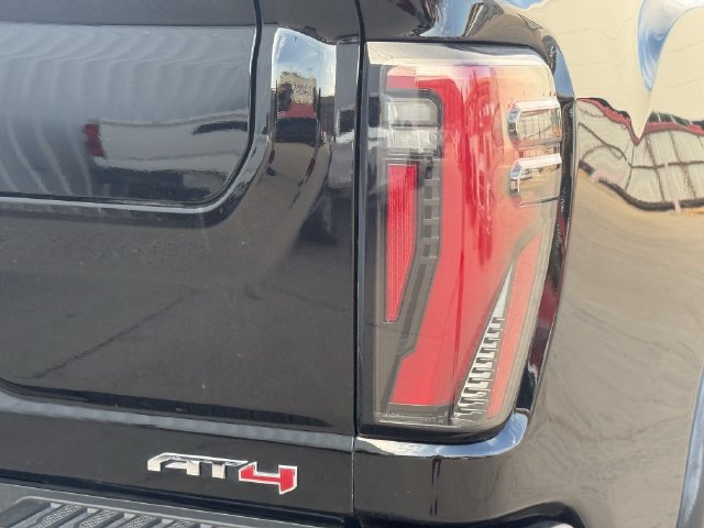 Used 2024 GMC Sierra 2500 AT4 w/ AT4 Premium Plus Package AWD/4WD image 6