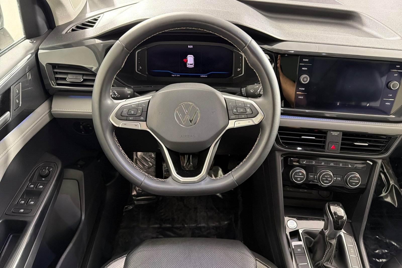 Used 2022 Volkswagen Taos SEL w/ Panoramic Sunroof Package image 13