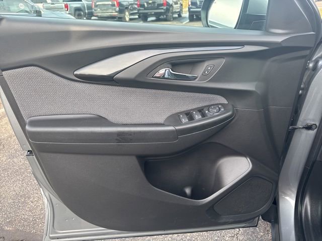 Used 2023 Chevrolet TrailBlazer LT w/ Convenience Package image 9