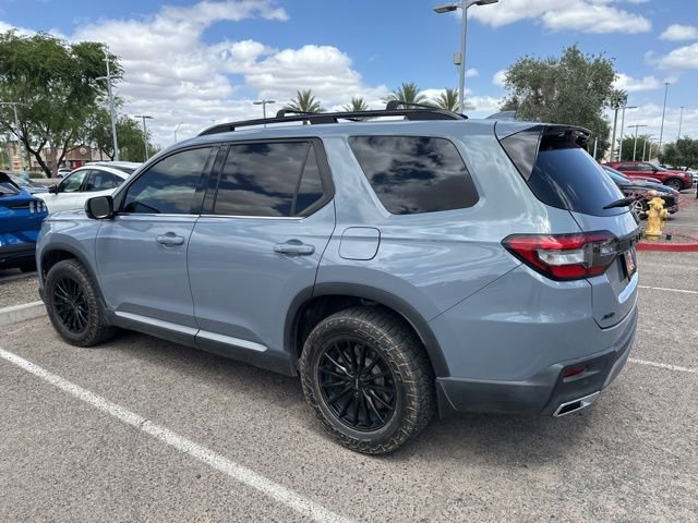 Used 2025 Honda Pilot Elite image 3