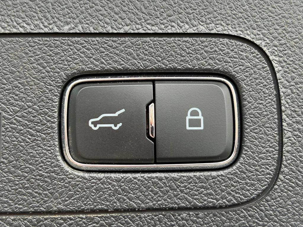 Used 2025 Lincoln Aviator Black Label w/ Jet Appearance Package AWD/4WD image 13