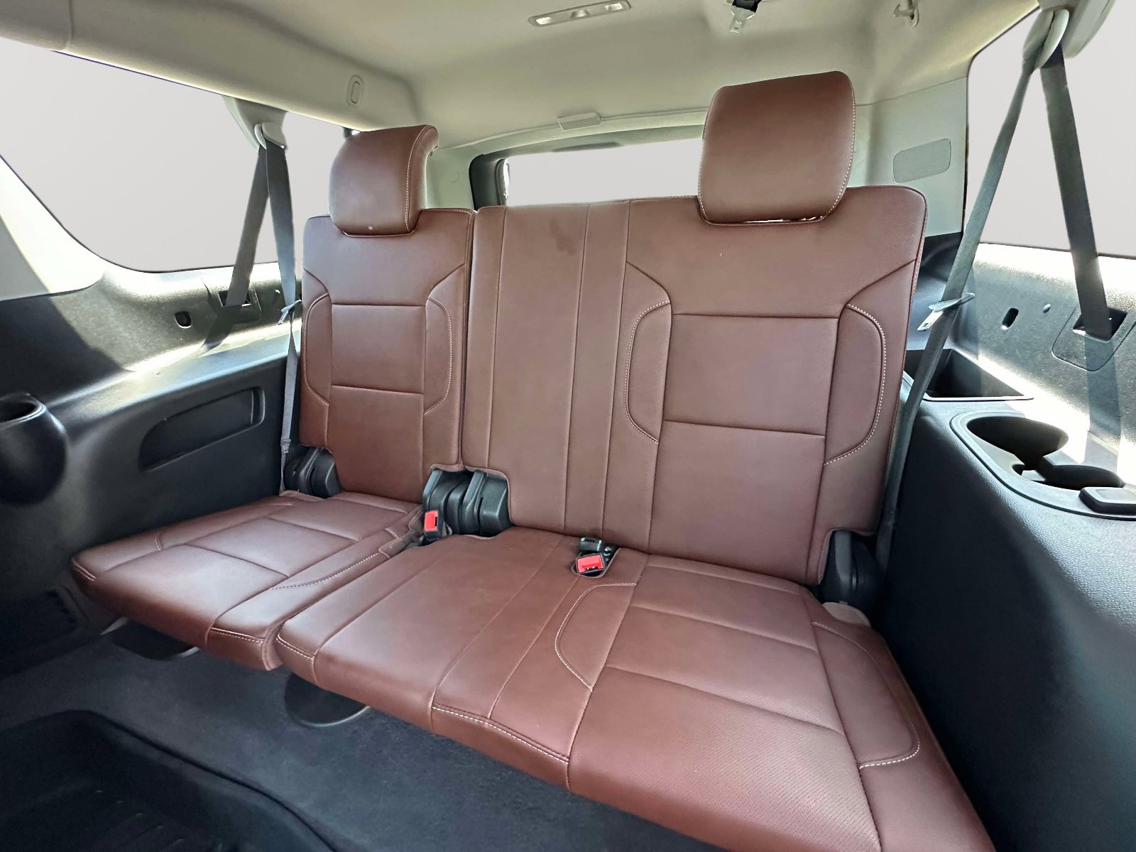 Used 2020 Chevrolet Suburban Premier w/ Premier Plus Edition image 34