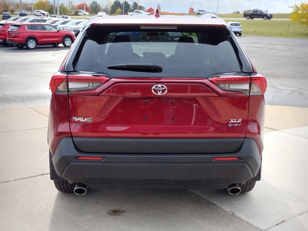 Used 2025 Toyota RAV4 XLE Premium image 17